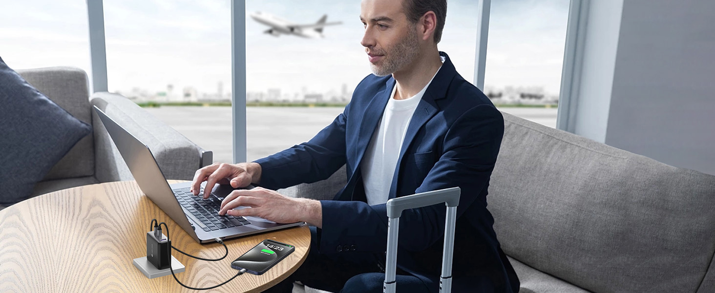 Зарядний пристрій USB-C 67W NOVOO GaN III 3-порти, швидка зарядка для MacBook, iPad, Pixel, Samsung, iPhone, Steam Deck (Чорний)