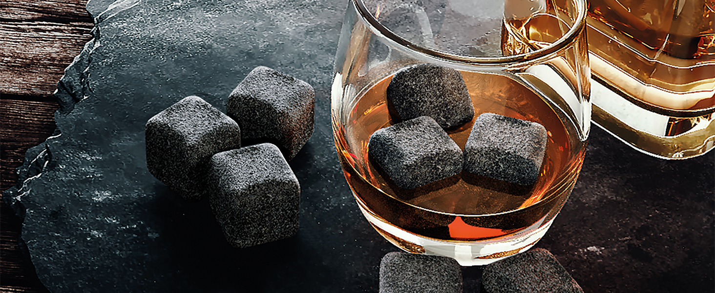 Набір кам'яних кубиків для віскі - 12 багаторазових кубиків з базальту, щипці + тканинний мішечок. Аксесуари для бару, коктейлів, віскі, джину. Декоративні кубики, подарунок. Базальтові кубики для віскі, 12 шт.