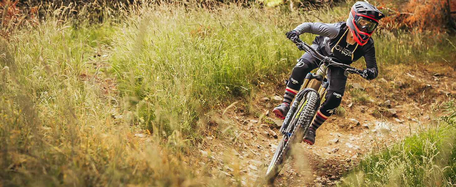 O'NEAL Захист колін для BMX та гірського велосипеда, IPX® поліуретан, легка абразивостійка конструкція, для дорослих, чорний/білий, розмір M