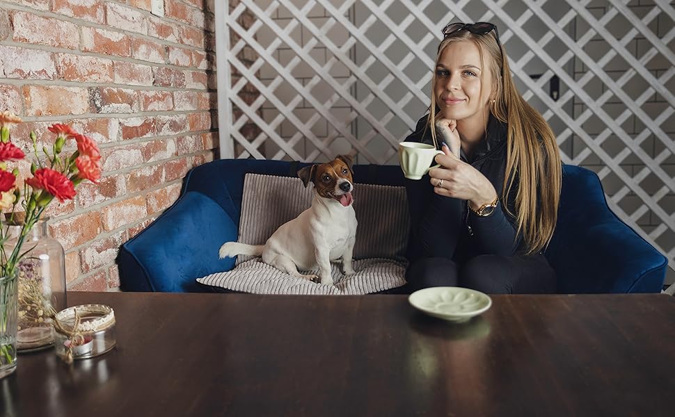 FREUDENTIER Килимок для собак на вулицю, складаний | З м'якою лежачою поверхнею з штучної шкіри, що стирається, водонепроникний та стійкий до бруду | Лежанка для собак у дорогу, виготовлено в ЄС (95x70 см)