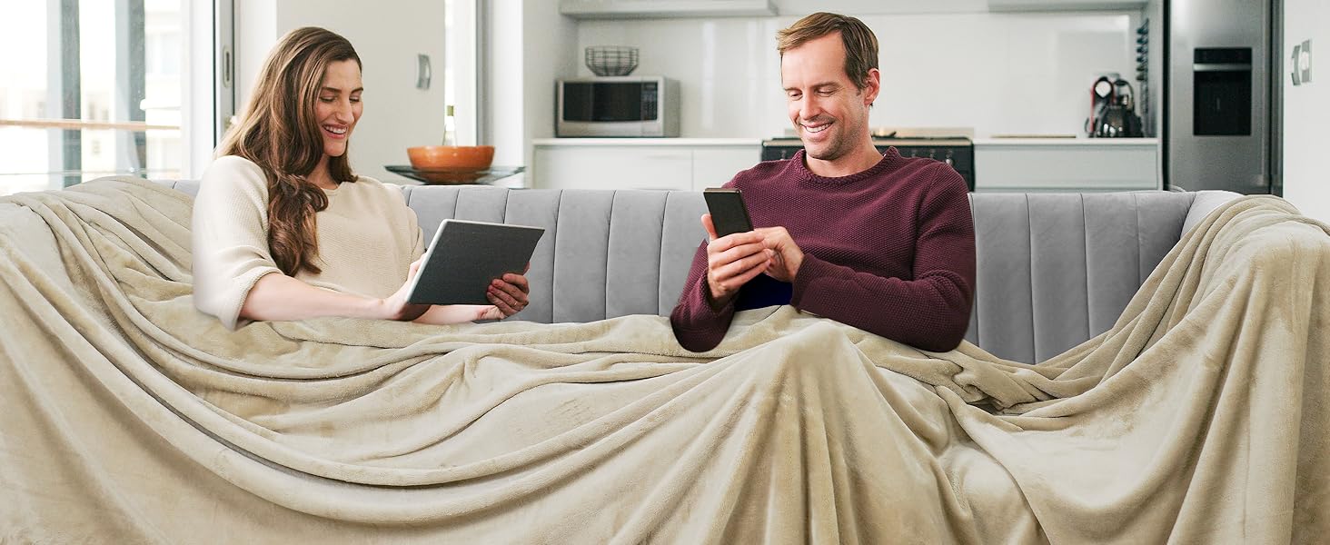 Плед PHF Kuscheldecke: м'який флісовий плед 150x200 см, сертифікат Oeko-Tex, теплий, для дивану, ліжка, софи. Сірий колір.