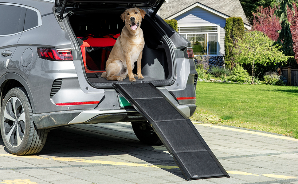 Рампа для собак PawHut - складана авторампа для домашніх тварин 158 см. Ідеально для великих собак до 40 кг, з антиковзким покриттям та ручкою. Підходить для LKW, SUV, високих ліжок. Чорний колір.
