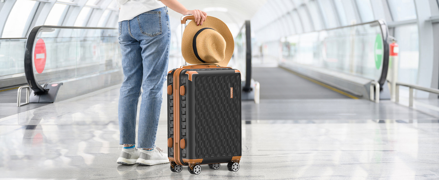 Набір валіз Melalenia 7шт з жорстким корпусом, легкий, на 4 колесах, з TSA-замком. Включає косметичку, сумку для подорожей та кулькову сумку. Чорний колір.