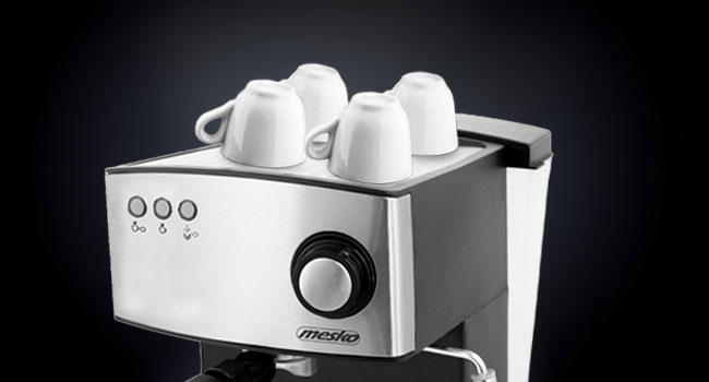 Кавоварка Mesko MS4403 еспресо 15 бар, ріжкова, для кави, капучино та латте, з мілк-фротером, підігрівом чашок, нержавійка, резервуар 1,6 л, 850 Вт