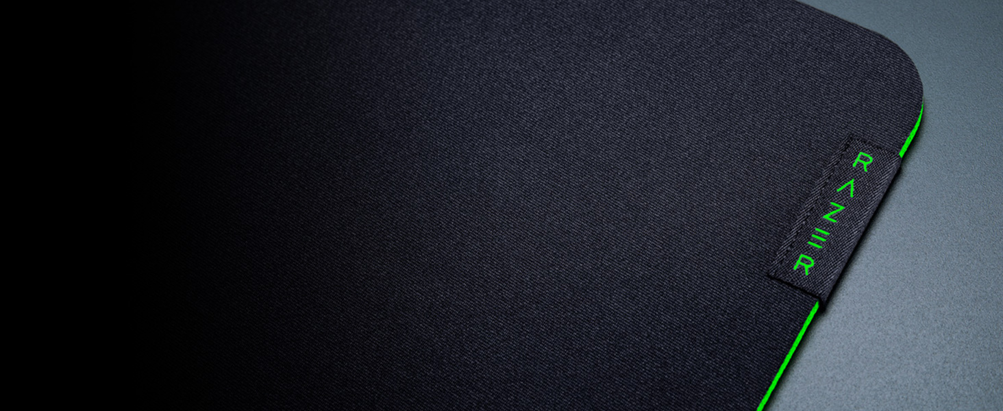 Ігровий килимок для миші Razer Gigantus V2 Large (450 x 400 x 3 мм) — текстурований мікротканинний килимок з протиковзанням, чорний