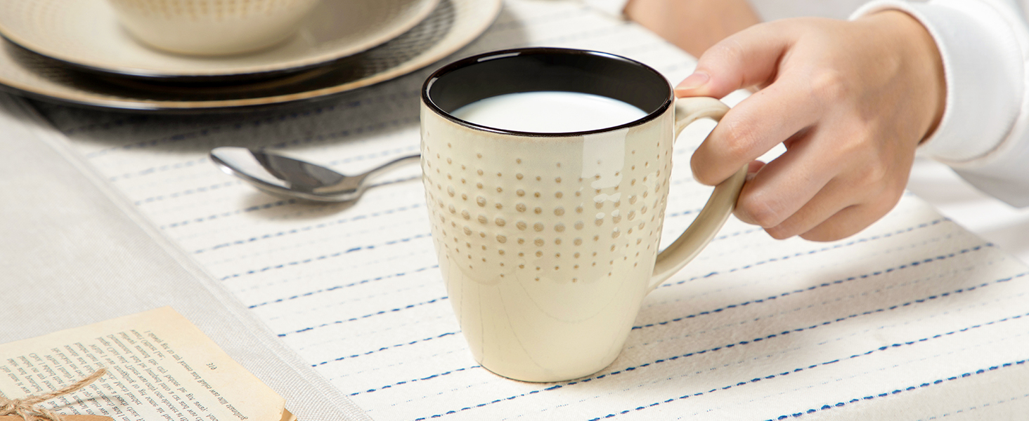 Набір посуду GUTO Tafelservice: 48 предметів (12 тарілок, 12 десертних тарілок, 12 салатників, 12 чашок) - бежевий, кераміка