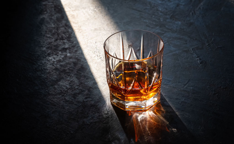 Склянки для віскі Crystal Imperial з екологічного скла, набір 2 шт (355 мл) – ідеально для скотчу, бурбону та коктейлям Old Fashioned. Подарункова коробка з золотим декором.