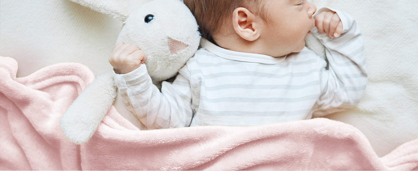 Плед WAVVE: теплий та м'який плед з флісу 150x200 см, сірий колір. Ідеально для дивану та відпочинку.