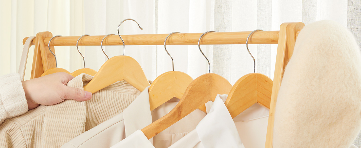 Легкий стійкий вішак для одягу Yorbay з бамбука з сумкою для зберігання, 149 см, натуральний колір
