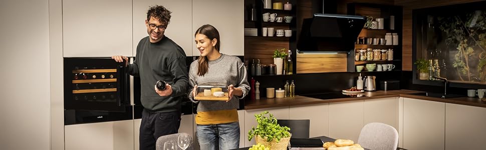 Мікрохвильова піч Amica EMW 13170 S, 20 л, 900 Вт, 9 автоматичних програм, чорний колір