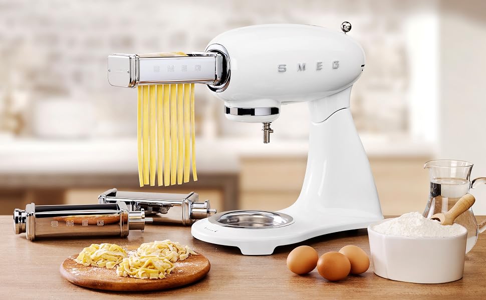 Планетарний міксер Smeg SMF03PKEU, 800 Вт, 10 швидкостей, пастельно-рожевий