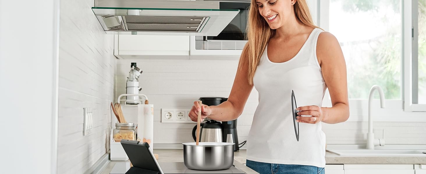 RIOVARM Induction Cookware Set with Detachable Handles - 16 Piece Nonstick Granite Stackable Pots and Pans Set with Silicone Lids - PFOA Free Stainless Steel
