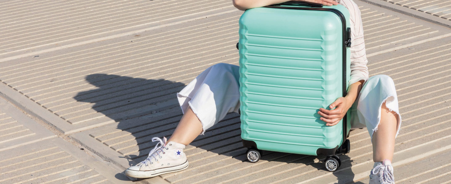 Набір валіз NUMADA 4 шт. (75см, 63см, 53см, культиватор), ABS, міцний, мінтовий