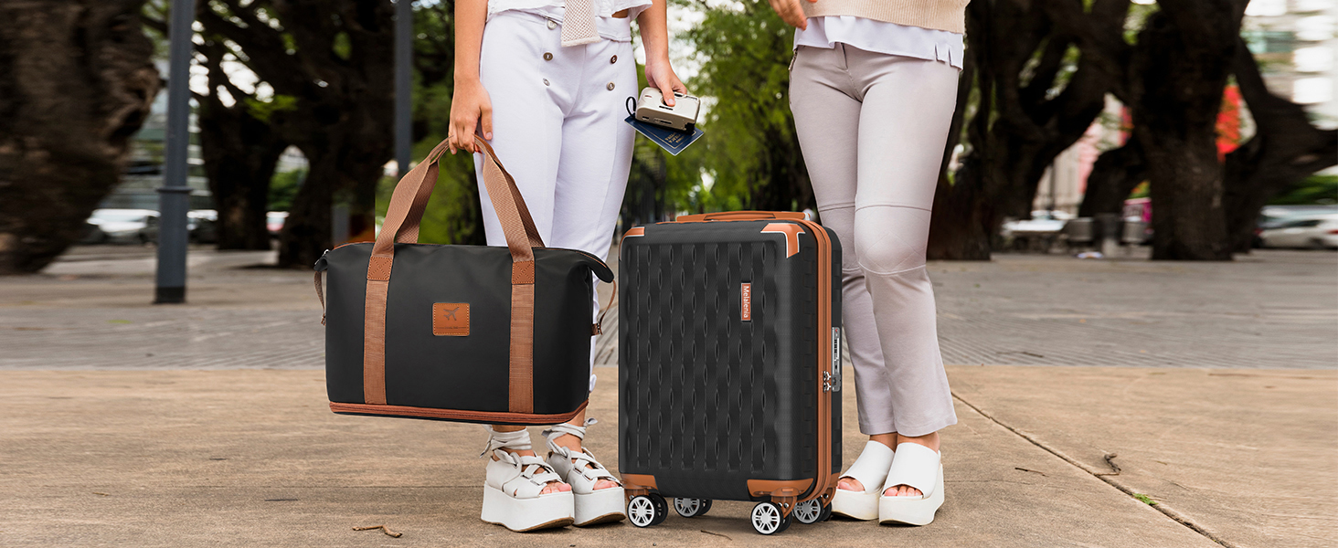 Набір валіз Melalenia 7шт з жорстким корпусом, легкий, на 4 колесах, з TSA-замком. Включає косметичку, сумку для подорожей та кулькову сумку. Чорний колір.