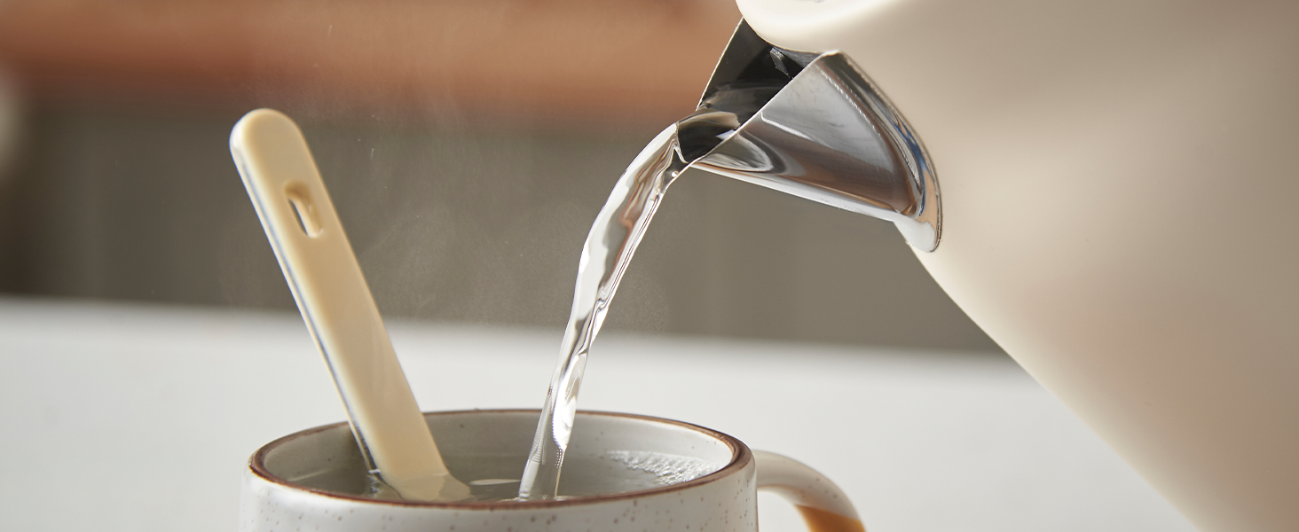 Електричний чайник Russell Hobbs Hanley Retro Jasmine 1.7л, 2400W, нержавіюча сталь, кремово-білий, вінтажний дизайн