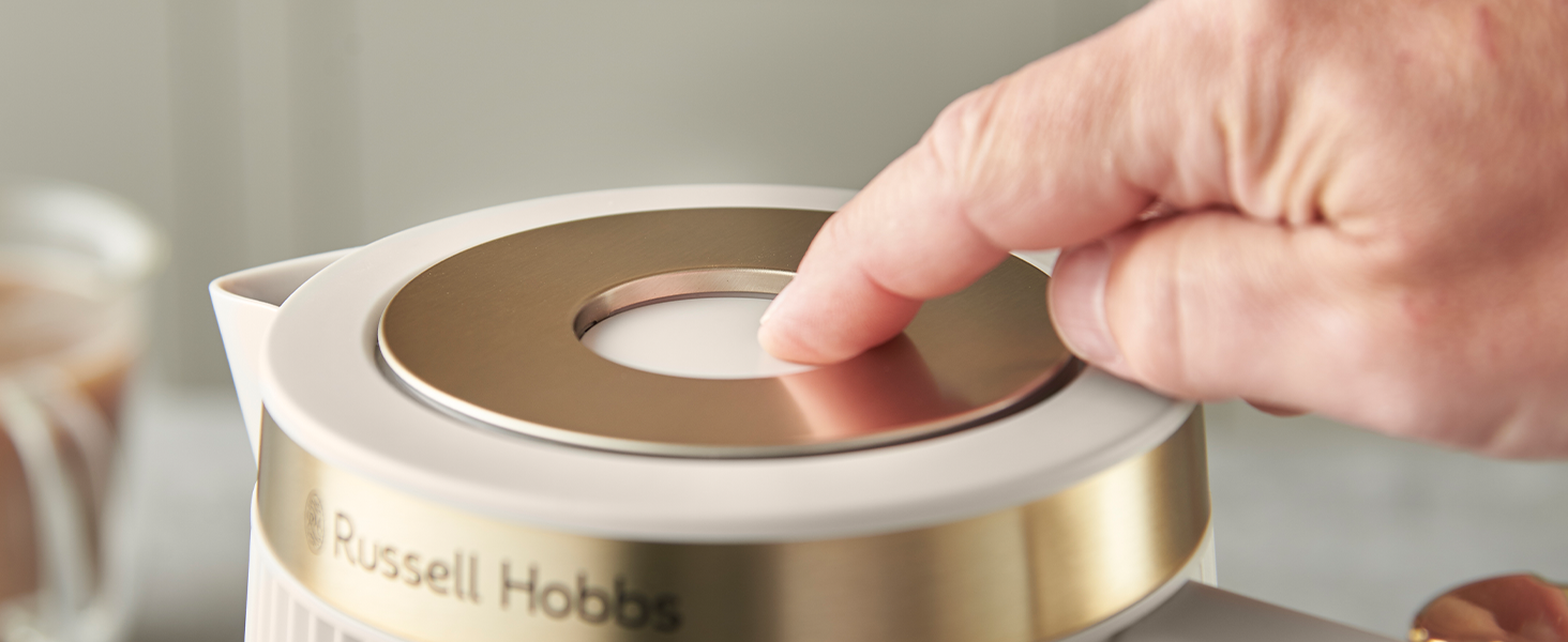 Електричний чайник Russell Hobbs Brontë Stone 1.7L 2400W з матовим дизайном та золотистими акцентами