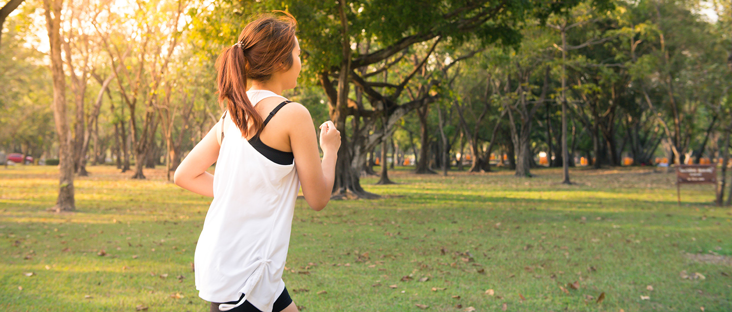 Жіночі кросівки для ходьби, бігу та трекінгу EGMPDA - зручні та легкі, чорного кольору