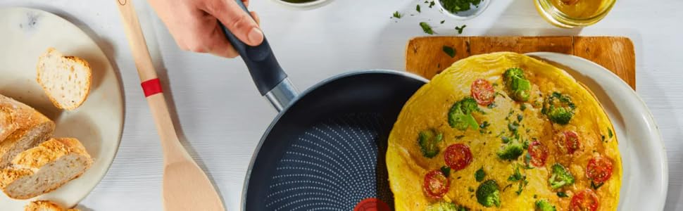 Сковорода Tefal XL Force 24 см, алюмінієва з антипригарним покриттям, міцна, з індикатором нагріву Thermo-Signal, для всіх типів плит крім індукційних