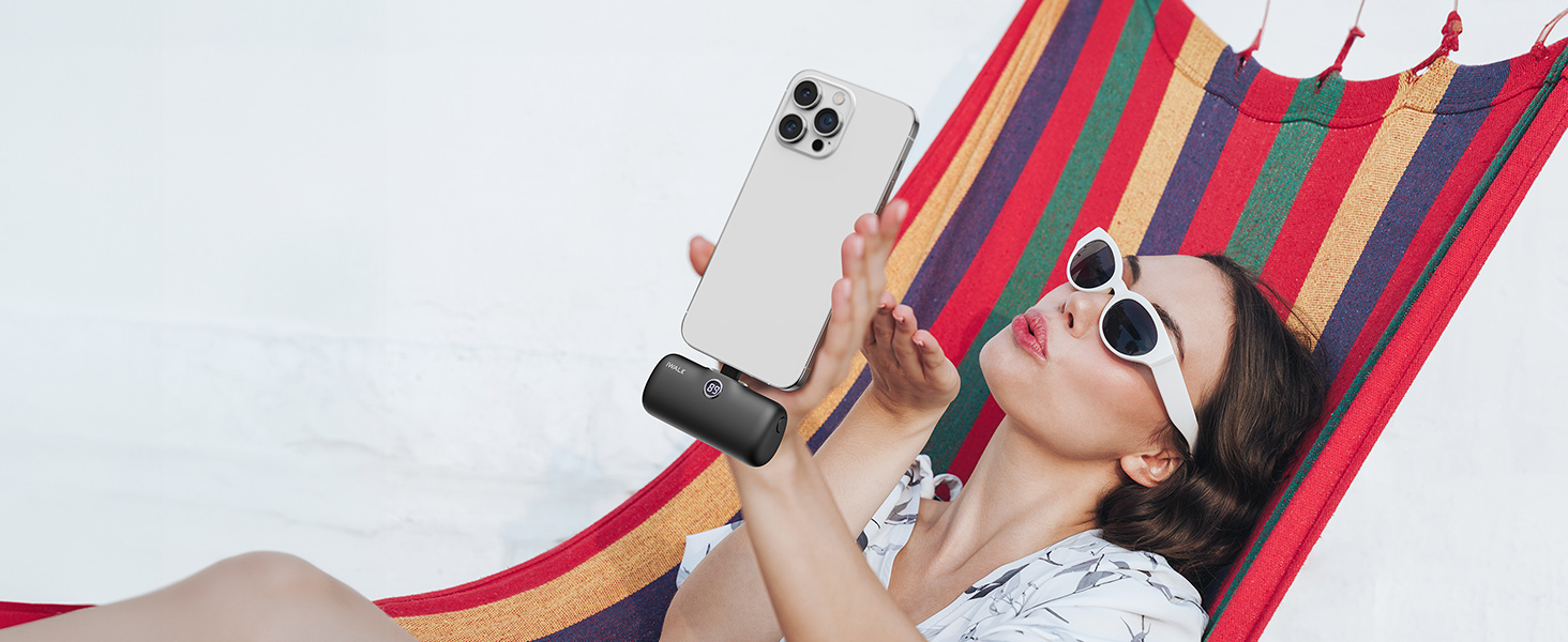 Powerbank iWALK 4800mAh 20W з LCD-дисплеєм, рожевий. Сумісний з iPhone, Samsung, Xiaomi. Портативний зарядний пристрій, компактний, легкий, для жінок та чоловіків.