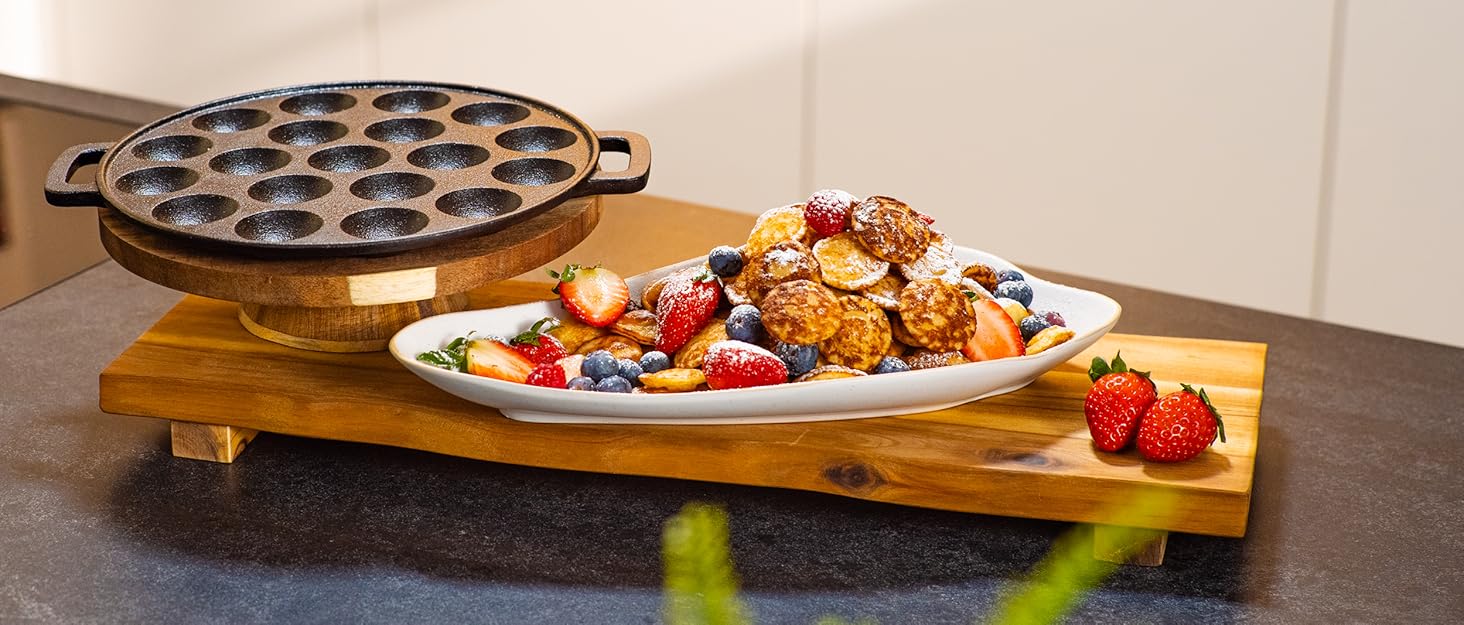 Чавунна сковорода для міні-панкейків IRONO Poffertjes, 19 отворів, з аксесуарами (масляний пензлик, лопатка, 6 виделок, пляшка для тіста, ручки)