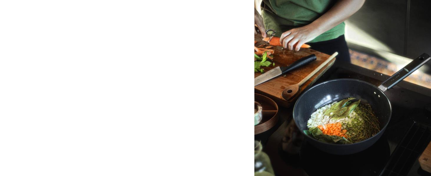 Wok-пательня Fiskars Hard Face 22 см, антипригарна, алюміній, для всіх плит, стійка до подряпин, чорна
