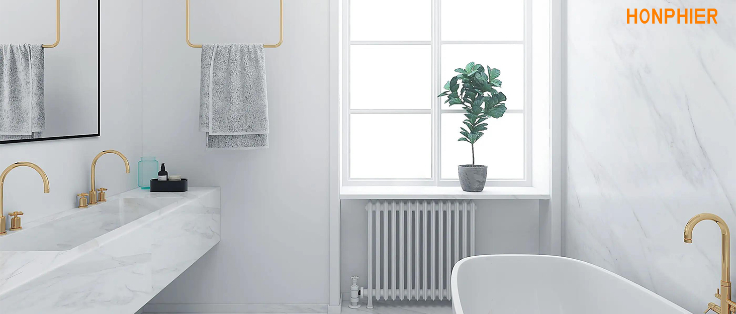 Висувна сушарка для білизни на стіну з гачками. Компактна сушарка для балкона, білизни, ванної кімнати, спальні (Біла, 3 складаних секції)