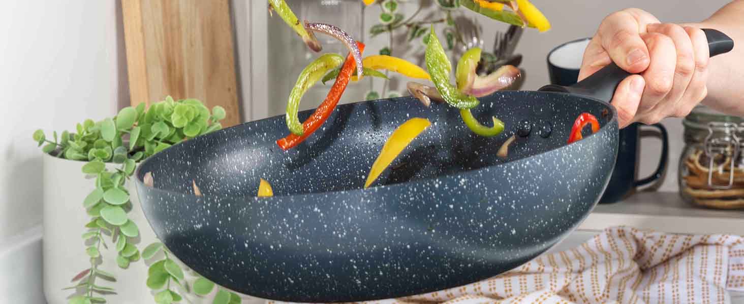 Сковорода Russell Hobbs Nightfall Stone 20 см з антипригарним покриттям, індукційна, з бакелітовою ручкою | Антипригарна, для омлетів