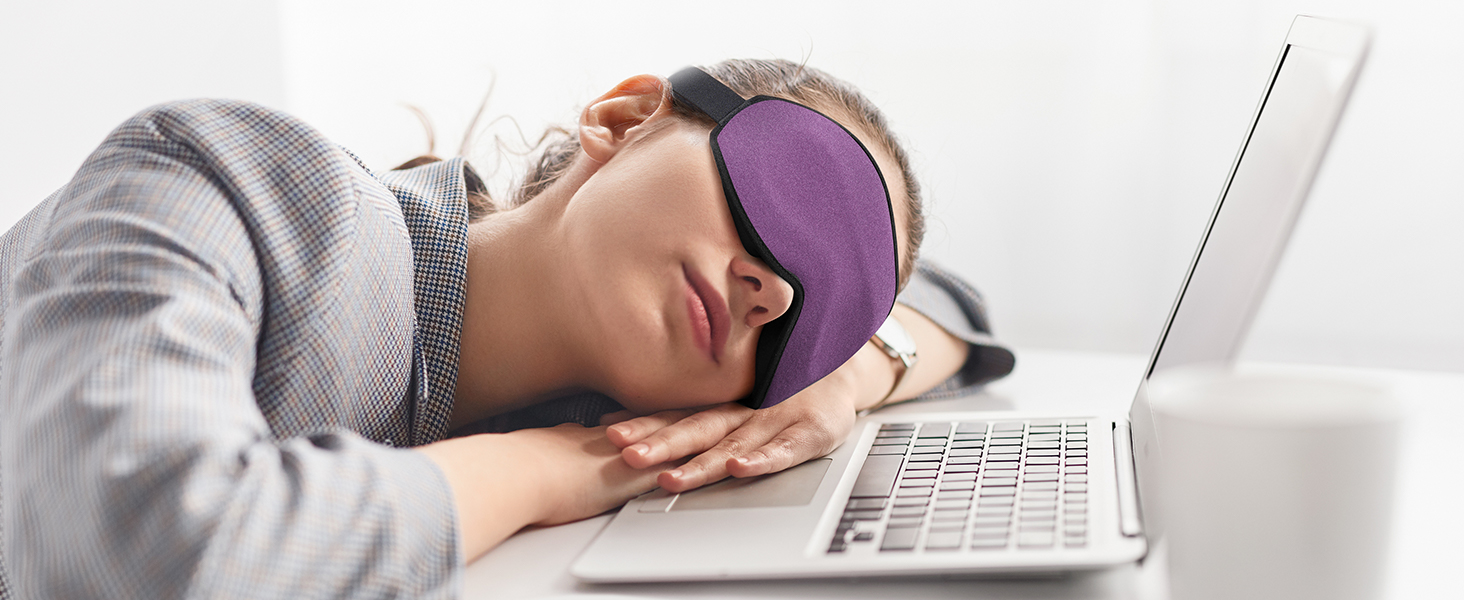 Маска для сну Umisleep для тих, хто спить на боці, з 3D-очними впадинами, регульованим ремінцем, світлонепроникна та дихаюча, для чоловіків та жінок, підходить для подорожей та йоги (фіолетова)