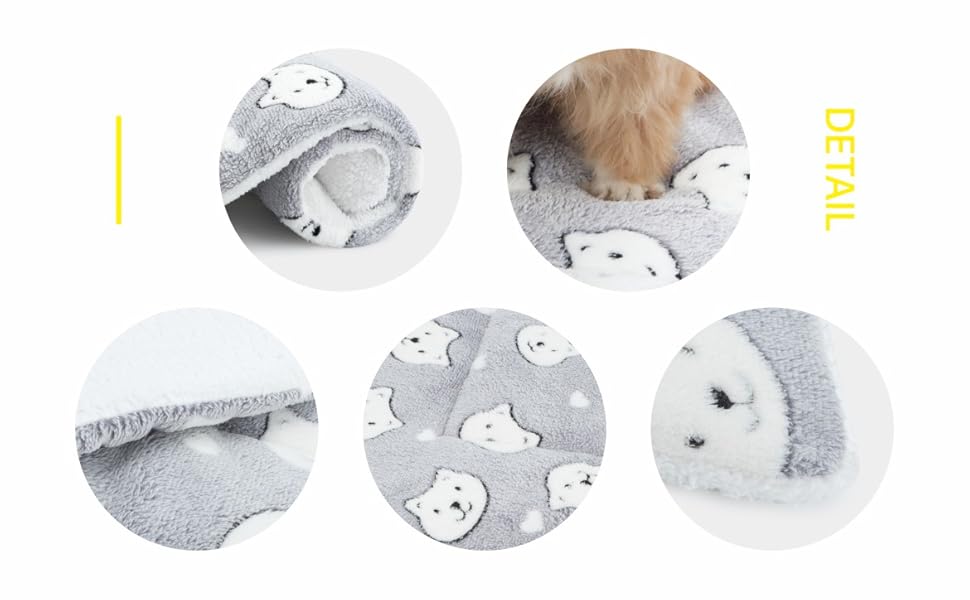 М'який килимок-матрац для собак та котів 60x80 см, білий з принтом кісток