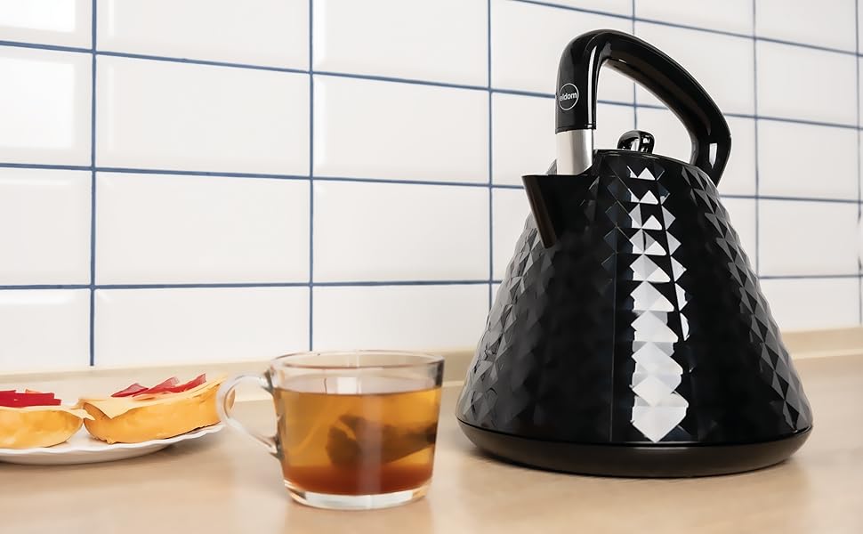 Eldom VENO Retro Kettle - 1.5L Capacity, 3000W Fast Boil, Vintage Design with Grid Pattern, Removable Scale Filter - White/Black Delux