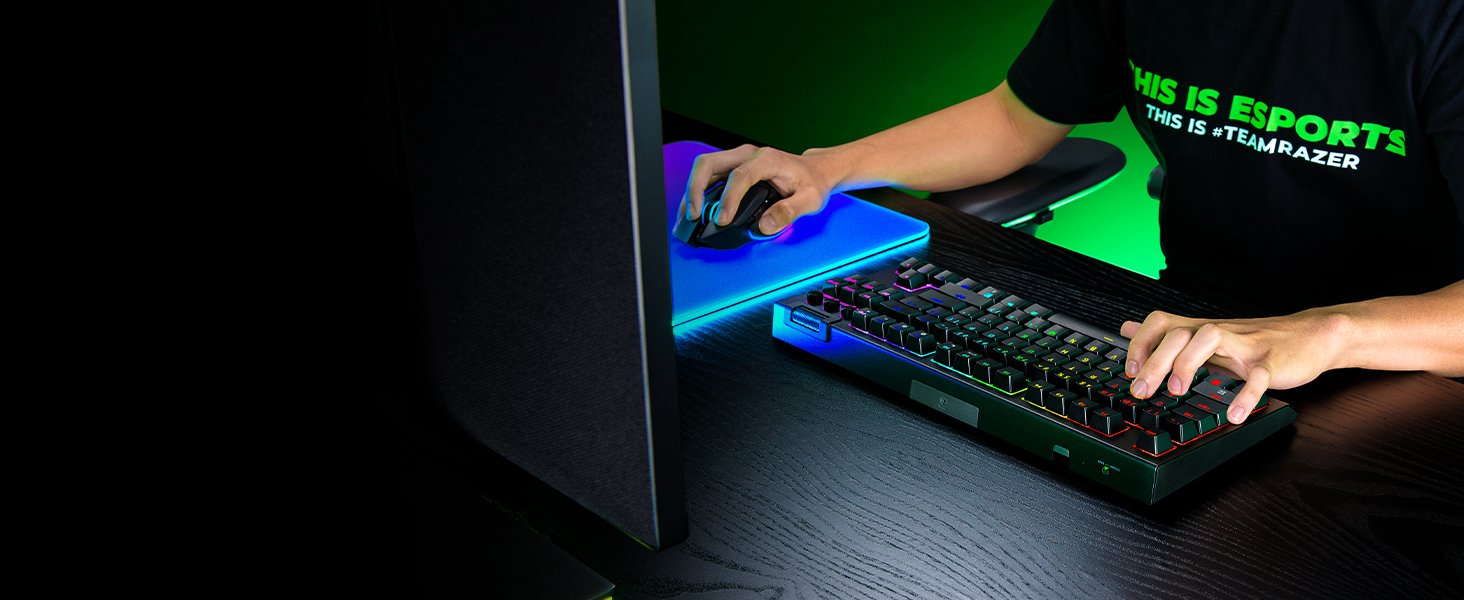 Механічна ігрова клавіатура Razer BlackWidow V4 TKL з зеленими перемикачами (RGB Chroma, 6 макро-клавіш, Doubleshot ABS-кейкапи, QWERTY US-розкладка)