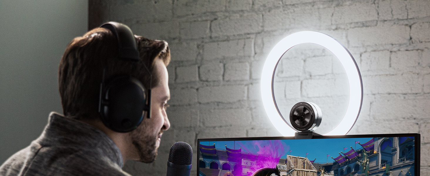 Мікрофон Razer Seiren V3 Mini - компактний USB мікрофон з LED-індикатором та інтегрованим демпфером