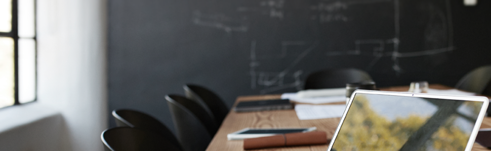 Зарядний пристрій VARTA для акумуляторів AA/AAA, до 8 акумуляторів, LCD Plug Charger+ (одинарний відсік)