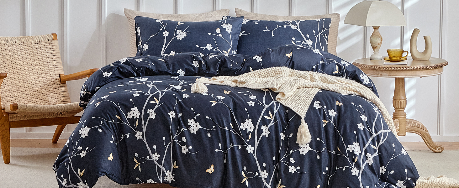 Постільна ковдра Lekesky 135x200 4-х частинна - 2 наволочки 135x200 см + 2 наволочки 80x80 см, квітковий принт, сірий поліестер мікрофібра з блискавкою, гілки сірий/білий
