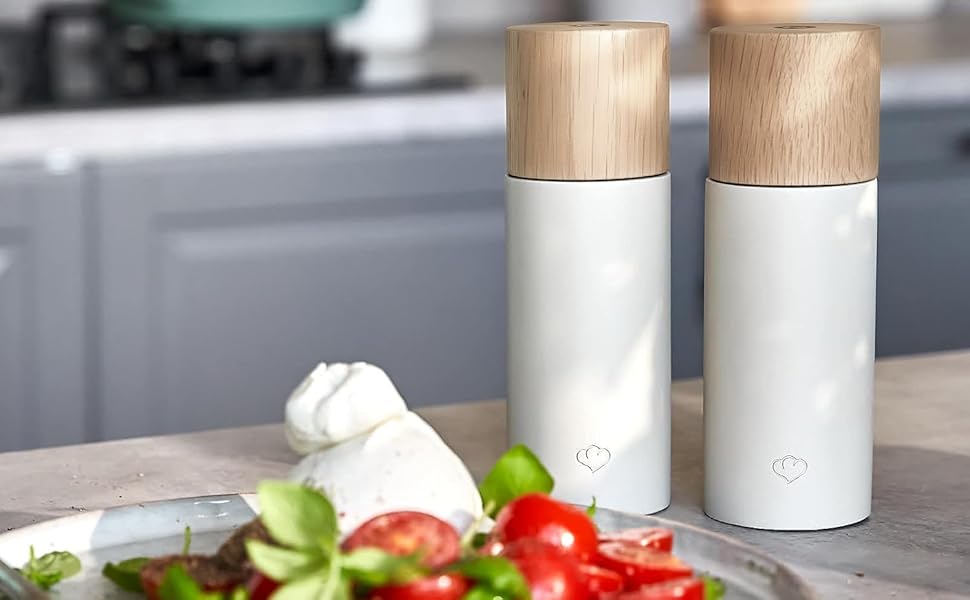 Набір з 2 мельниць для спецій Springlane: сіль та перець, з буку та бетону, регульований механізм, скандинавський дизайн (сірий)