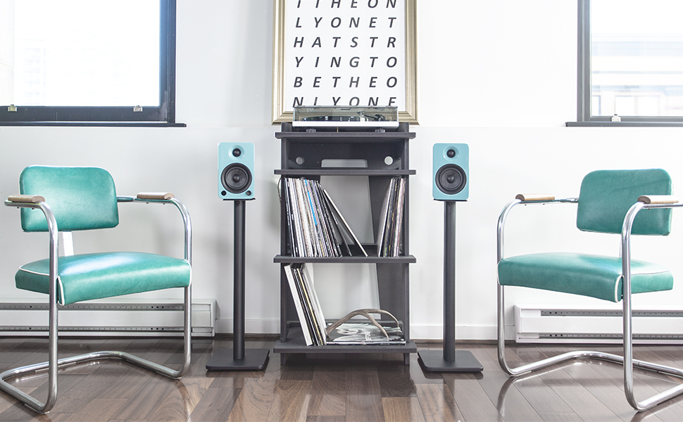 Підлогові стійки для колонок Kanto SP26PLW 26' | Для полицевих колонок середнього та великого розміру | Сталь, піна, поворотна пластина 30° | Чорний (пара)