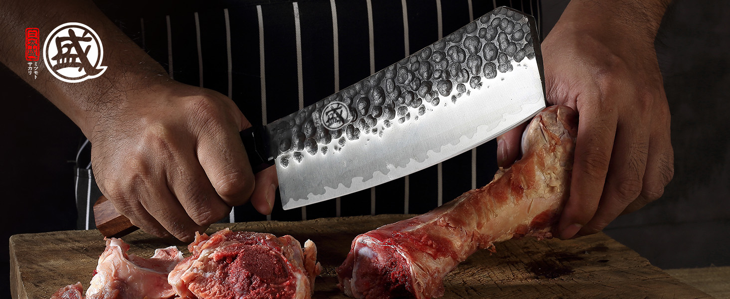 Японський ніж Santoku Mitsumoto Sakari 19 см, ручка з рожевого дерева, сталь з високим вмістом вуглецю, в подарунковій коробці