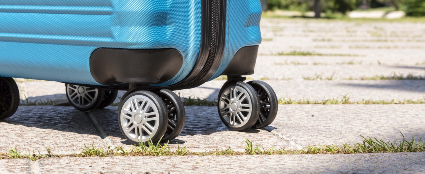 Набір валіз NUMADA 4 шт. (75/63/53 см) + косметичка, ABS, жорсткий, міцний, з коліщатами, з замком