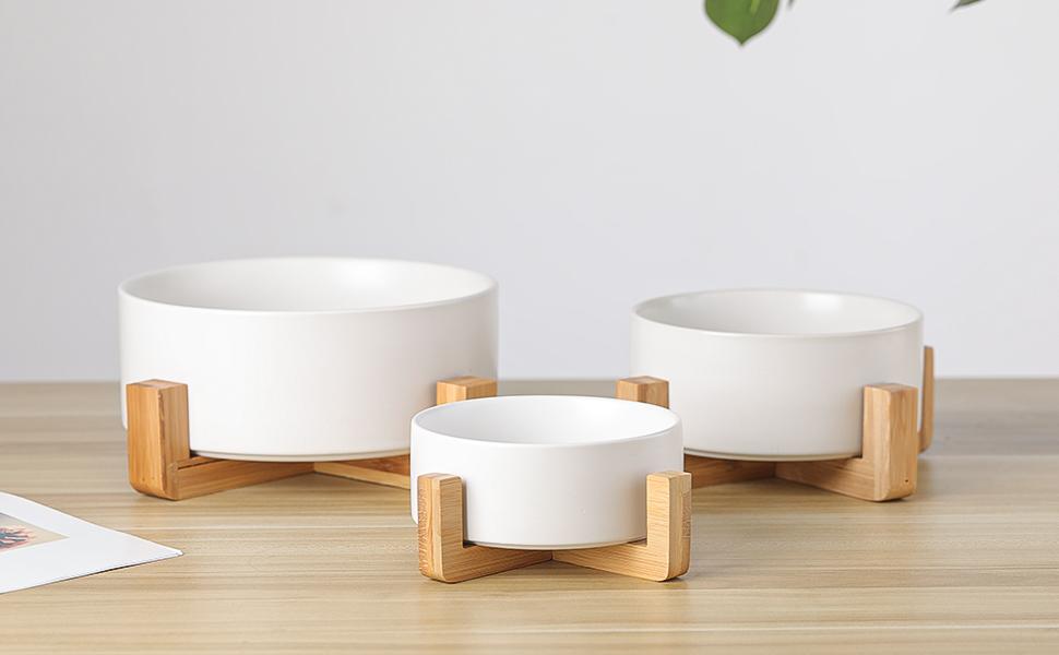 Керамічна миска для корму для собак та котів з дерев'яною підставкою, 850 мл, білий колір