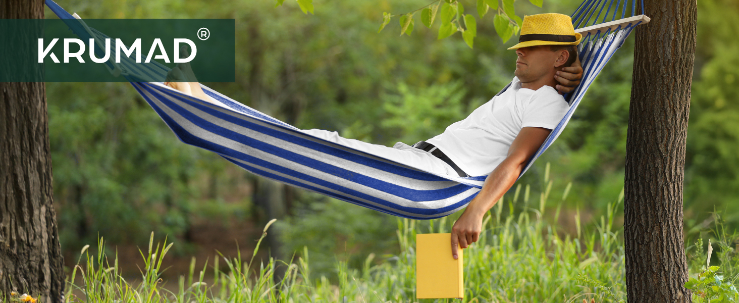 Гамак KRUMAD 260 см, до 250 кг, вологостійкий, бавовна-поліестер, для саду, балкону, кемпінгу, з дерев'яними розпірками та сумкою (блакитно-білий, без каркасу)