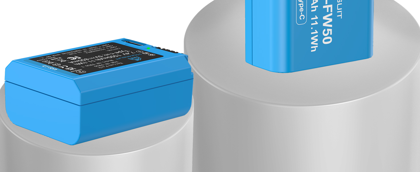 Набір акумуляторів NP-FW50 1300mAh та зарядний пристрій LCD для камер Sony ZV-E10, A6000, A6300, A6400, A6500, A5100, A5000, A7, A7II, A7R, A7RII, A7SII, 7RM2, 7SM2, 7M2, A55, RX10 II, III, IV, NEX-3/5/6/7, NEX-F3 (2 шт. акумулятори + 1 зарядний пристрій)