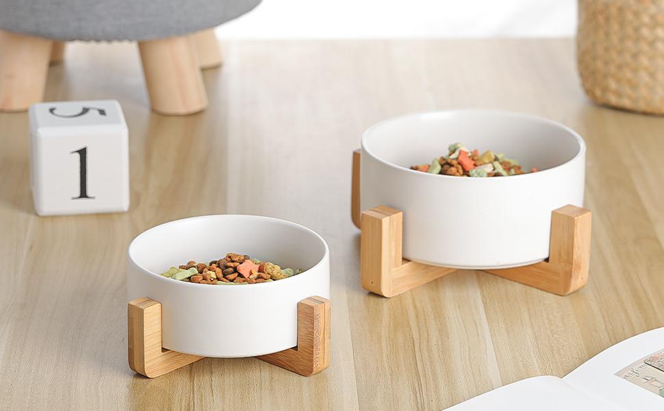 Керамічна миска для корму для собак та котів з дерев'яною підставкою, 850 мл, білий колір
