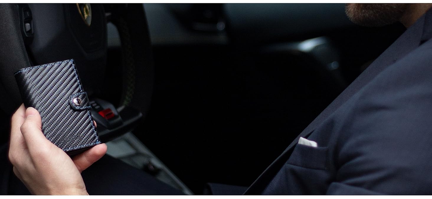 Стильне шкіряне портмоне MAXUS MAGNETIC 2 з відділенням для монет та AirTag, RFID захистом, для карток та грошей, синього кольору