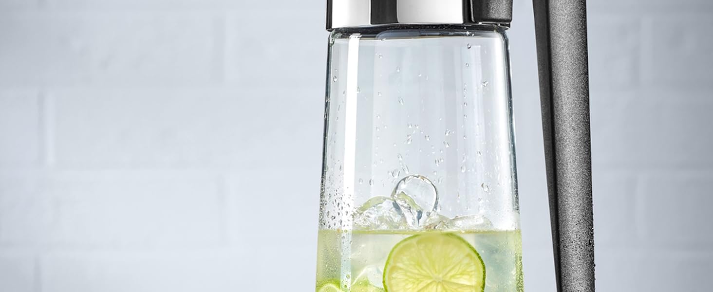 WMF Basic Water Carafe with Handle 1.5 Liter, Glass Carafe with Lid 1.5 l, Silicone Lid, Close-up Closure