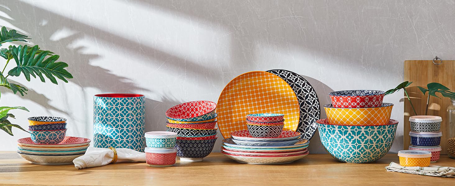 Набір посуду DOWAN: 12-частинний набір керамічного посуду для 4 осіб. Тарілки та супові миски з квітковим візерунком - ідеальний подарунок на новосілля або день народження.