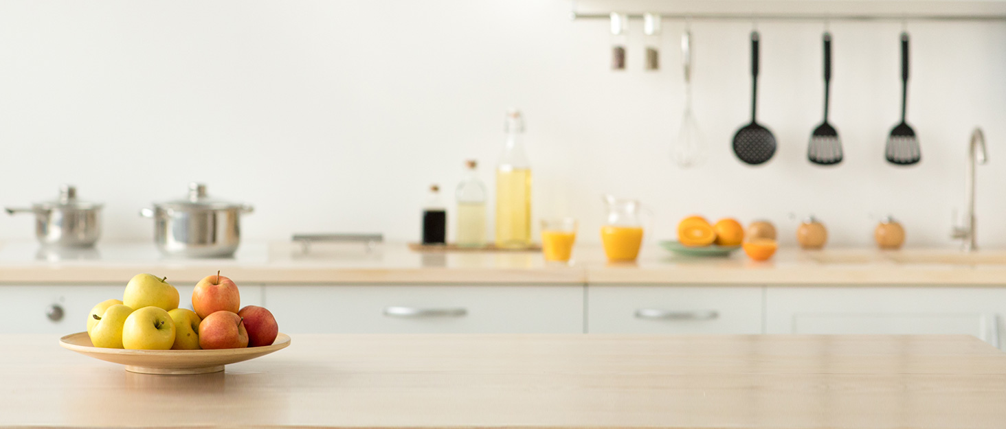 Набір ножів Hecef 14 предметів: професійний набір ножів з дерев'яним блоком, з нержавіючої сталі, з шліфувальником, ножицями та ножем для стейку (чорний)