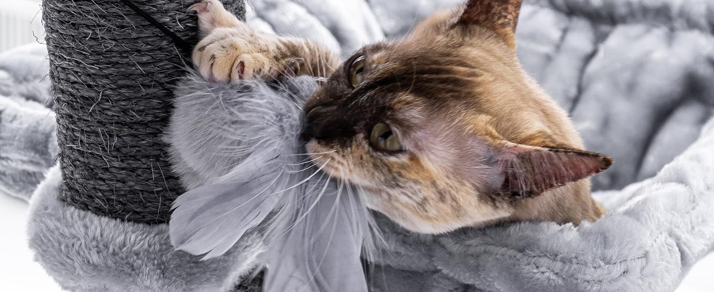 Котячий будиночок Petrebels Cleopatra: когтеточка, лежанка, печера, 134 см, бежевий/сірий