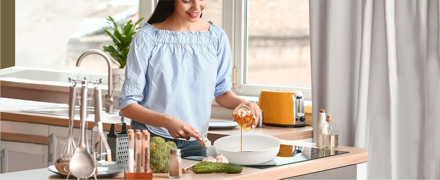 Набір посуду RIOVARM з індукційним дном: каструлі та сковороди з антипригарним гранітним покриттям та знімними ручками, кришки з силікону, бежевий колір