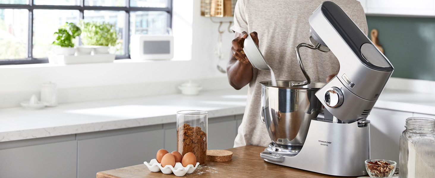 Кухонний комбайн Kenwood Titanium Chef Baker XL KVL85.424SI з вагою, 2 чашами, 1200 Вт, 4 насадки для випічки, скляний блендер, подрібнювач, сріблястий