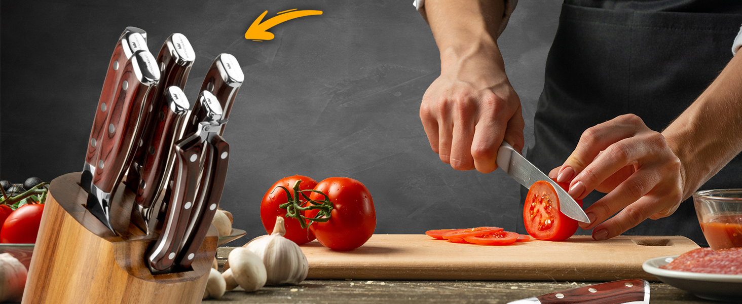 Набір кухонних ножів Kronenkraft 9-ти частинний з підставкою: шеф-ніж, ніж для хліба, сантоку, кухонний ніж, куряча шкребка, точилка. Зручний дерев'яний руків'я.